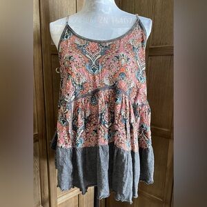 NWT Gimmicks by BKE Bohemian Paisley and Gray Layered Tank Top